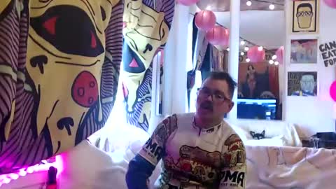 Snapshot of hankrams chatting on December 25, 2024, 5:15 pm hank rams online show from December 25, 2024, 5:15 pm