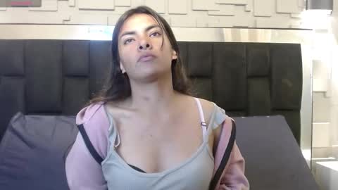 Snapshot of hanna13_ chatting on October 24, 2025, 9:22 pm Hanna online show from October 24, 2025, 9:22 pm