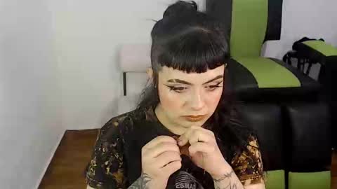 Snapshot of hanna99moon chatting on December 21, 2024, 4:52 am JUANA online show from December 21, 2024, 4:52 am