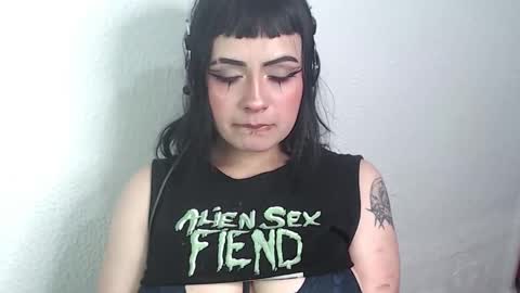 Snapshot of hanna99moon chatting on February 14, 2025, 5:41 am JUANA online show from February 14, 2025, 5:41 am