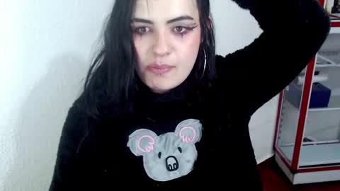 Snapshot of hanna99moon chatting on February 14, 2025, 12:36 pm JUANA online show from February 14, 2025, 12:36 pm