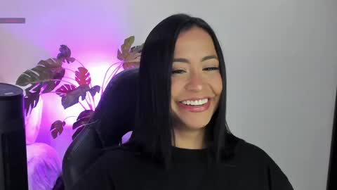 Snapshot of hanna_1sweet chatting on May 8, 2026, 9:20 pm hanna online show from May 8, 2026, 9:20 pm