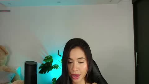 Snapshot of hanna_1sweet chatting on May 31, 2026, 12:30 am hanna online show from May 31, 2026, 12:30 am