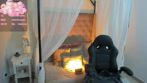 hanna  online show from December 18, 2025, 3:23 am