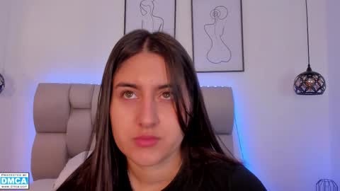 Snapshot of hanna__evans_ chatting on February 18, 2026, 12:01 pm hanna__evans_ online show from February 18, 2026, 12:01 pm