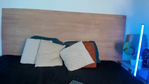 Snapshot of hanna_garciia chatting on December 4, 2025, 5:21 pm online show from December 4, 2025, 5:21 pm