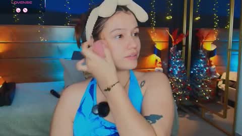 Snapshot of hanna_kimura chatting on November 27, 2025, 9:39 pm Hanna online show from November 27, 2025, 9:39 pm