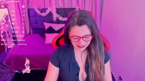hanna_ma online show from February 5, 2026, 8:02 pm