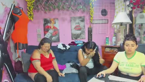 Snapshot of hanna_mature01 chatting on May 8, 2026, 12:10 pm Hanna online show from May 8, 2026, 12:10 pm