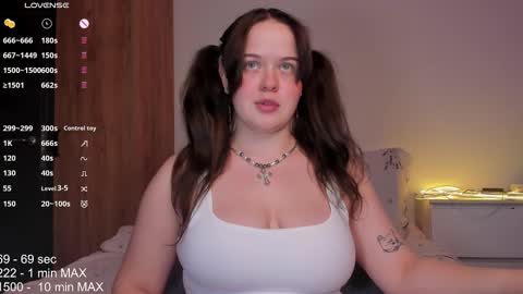 Snapshot of hanna_montanas chatting on November 16, 2025, 6:46 pm hanna montanas online show from November 16, 2025, 6:46 pm