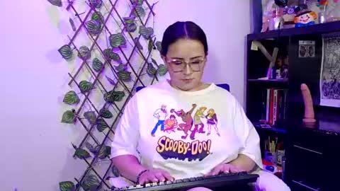 Snapshot of hanna_moons chatting on July 7, 2026, 7:23 am hanna_moons online show from July 7, 2026, 7:23 am