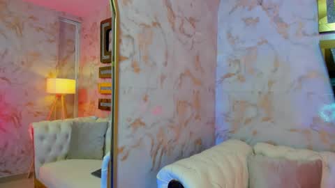 EVA online show from December 18, 2025, 2:06 am