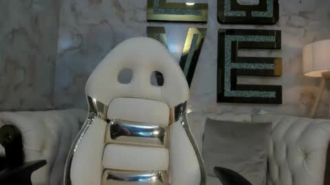 EVA online show from December 22, 2025, 10:12 am