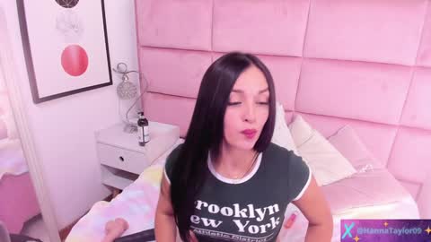 Snapshot of hanna_taylorr chatting on February 7, 2025, 11:12 am Hanna online show from February 7, 2025, 11:12 am