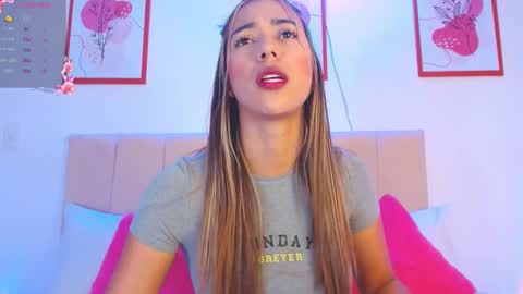 Snapshot of hannabronw chatting on December 21, 2024, 9:36 pm Eliana online show from December 21, 2024, 9:36 pm