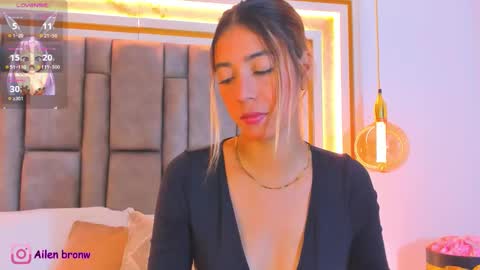 Snapshot of hannabronw chatting on October 29, 2025, 11:39 pm Eliana online show from October 29, 2025, 11:39 pm