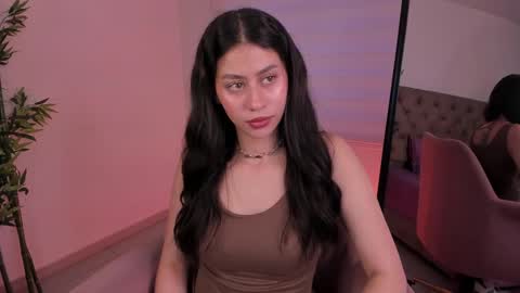 Hannah online show from February 4, 2025, 8:28 pm