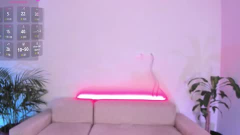 Hannah online show from November 23, 2025, 9:47 pm