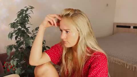 hannah levis  online show from September 26, 2025, 9:02 am