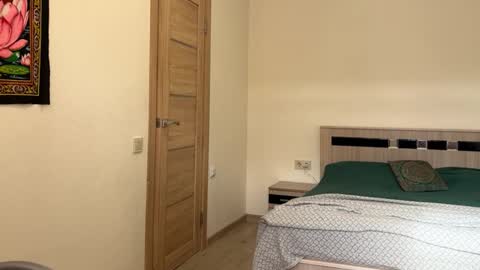 hannah levis  online show from February 12, 2026, 7:47 am