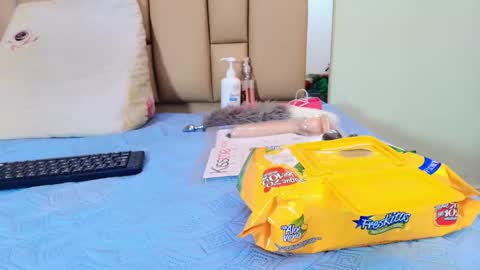 hannah_teehn online show from November 13, 2025, 7:13 pm