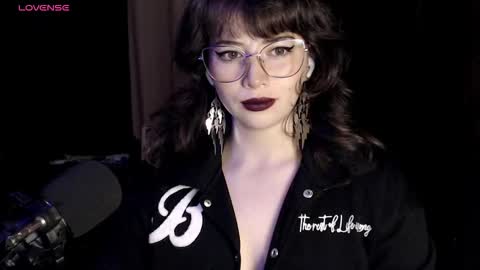 Hannah online show from December 14, 2025, 3:01 am