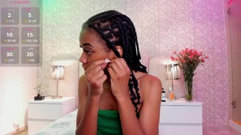 Snapshot of hannah_willian chatting on June 3, 2026, 11:46 am online show from June 3, 2026, 11:46 am