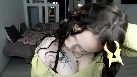 Hannah online show from February 18, 2026, 10:44 am