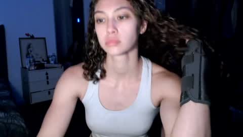 Hannah Breeze online show from May 27, 2026, 1:57 am
