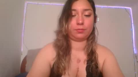 hannahevans2 online show from January 19, 2026, 2:43 pm