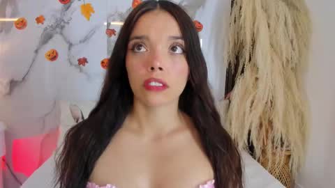 Hannahill69 online show from October 29, 2025, 5:10 am