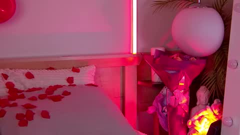 Pearl online show from February 15, 2026, 12:36 pm