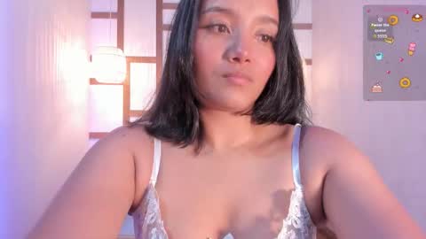 Snapshot of hannahmonttgomery chatting on October 28, 2025, 4:42 pm hannahmonttgomery Help me reach 100 Hands up online show from October 28, 2025, 4:42 pm