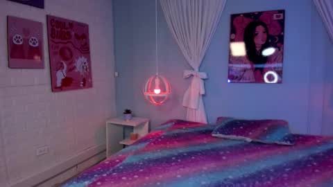 Hannah online show from December 22, 2025, 12:02 pm