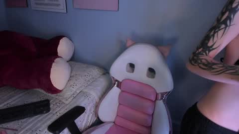 Hannah online show from May 24, 2026, 4:23 pm