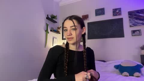 Hannah Taylor online show from February 21, 2026, 9:49 pm