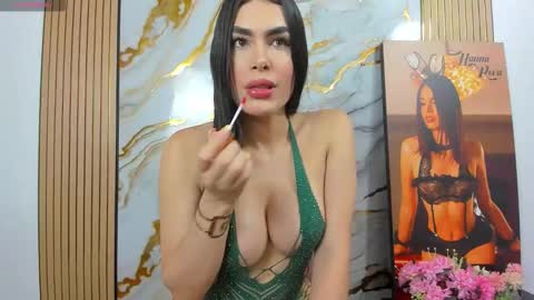 hannaroosseee online show from April 15, 2026, 4:58 pm