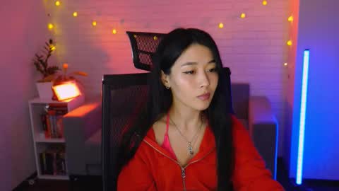 hannarosie online show from November 18, 2025, 6:34 pm