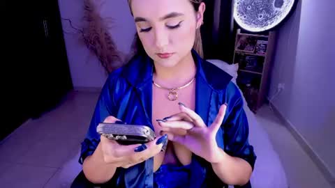 Snapshot of hannasophia_ chatting on June 12, 2026, 1:48 am online show from June 12, 2026, 1:48 am