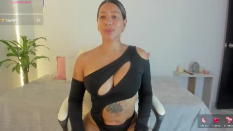 Hanna Williams  online show from February 22, 2026, 4:05 pm