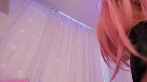 Snapshot of hannie_ws chatting on February 13, 2025, 4:07 pm Hannie ws online show from February 13, 2025, 4:07 pm