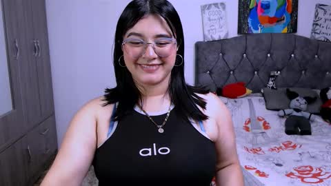 Snapshot of hanny_parkerr chatting on September 24, 2025, 5:22 am Hanny Parkerr online show from September 24, 2025, 5:22 am