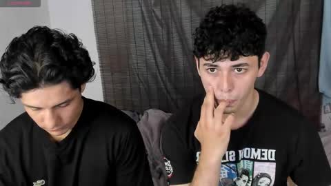 Snapshot of hans_andres17 chatting on December 13, 2025, 10:59 pm hans and andres online show from December 13, 2025, 10:59 pm