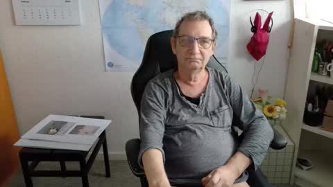 charly online show from February 24, 2026, 8:12 am