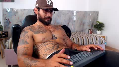 Snapshot of hanz_col chatting on April 28, 2026, 4:23 pm hanz_col online show from April 28, 2026, 4:23 pm