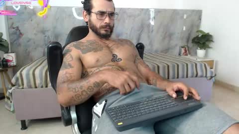 Snapshot of hanz_col chatting on May 17, 2026, 6:37 pm hanz_col online show from May 17, 2026, 6:37 pm