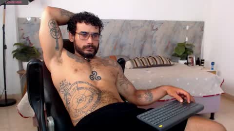 Snapshot of hanz_col chatting on June 20, 2026, 6:22 pm hanz_col online show from June 20, 2026, 6:22 pm