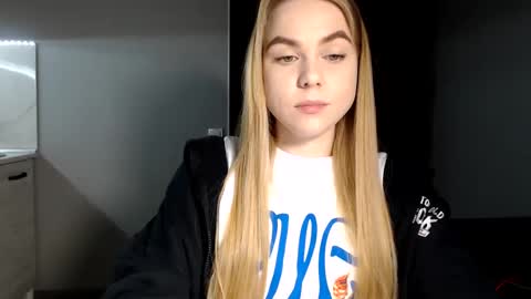 Snapshot of happy_fox_ chatting on February 4, 2025, 7:44 pm happy_fox_ online show from February 4, 2025, 7:44 pm