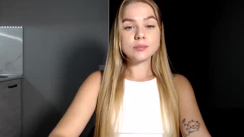 Snapshot of happy_fox_ chatting on September 17, 2025, 8:32 pm happy_fox_ online show from September 17, 2025, 8:32 pm