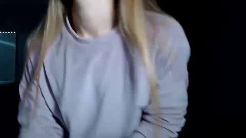 Snapshot of happy_fox_ chatting on November 26, 2025, 6:09 pm happy_fox_ online show from November 26, 2025, 6:09 pm